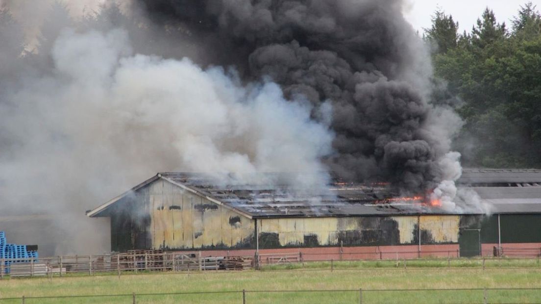 Brand op boerderij in Ypelo