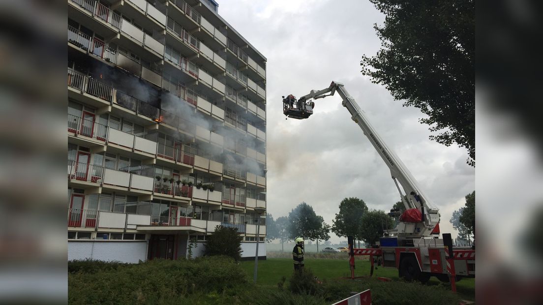 De meiwurker siet in skoft fêst yn it heechwurkersbakje