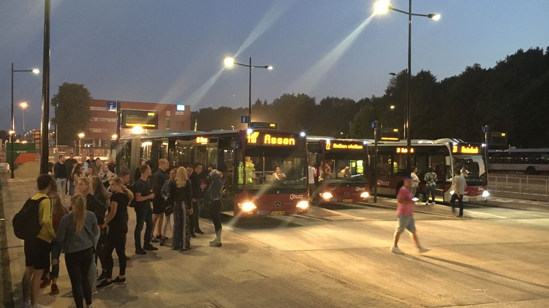 Vrijwel de hele nacht rijden er bussen (Rechten: OV-bureau Groningen Drenthe)