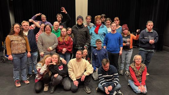 De 'bijzonder gewone' theatermakers van KamaK zijn klaar voor koningin Máxima Nieuws