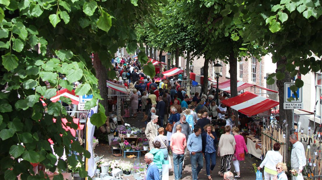 Gezelligheid in Noordwijk op de Markt Onder de Linden