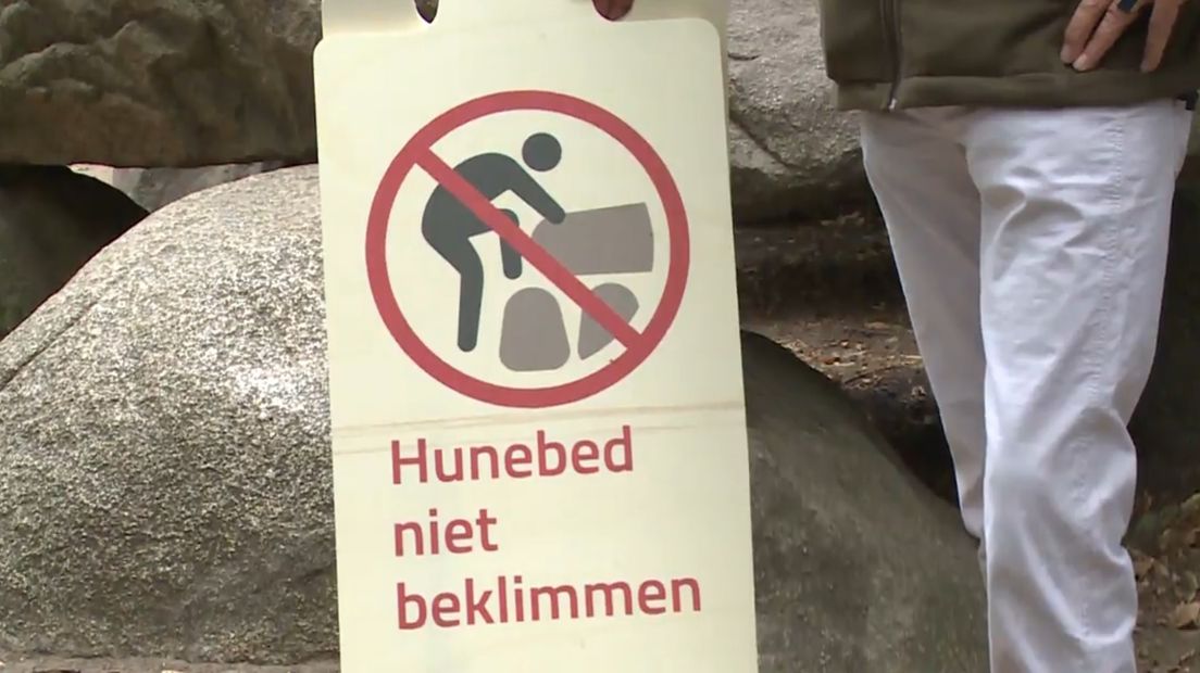 In Borger is een klimverbod voor hunebedden ingesteld (Rechten: RTV Drenthe)