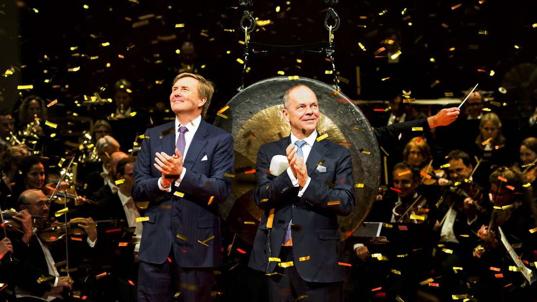 Koning Willem-Alexander en Frans Vreeke bij opening TivoliVredenburg in 2014.