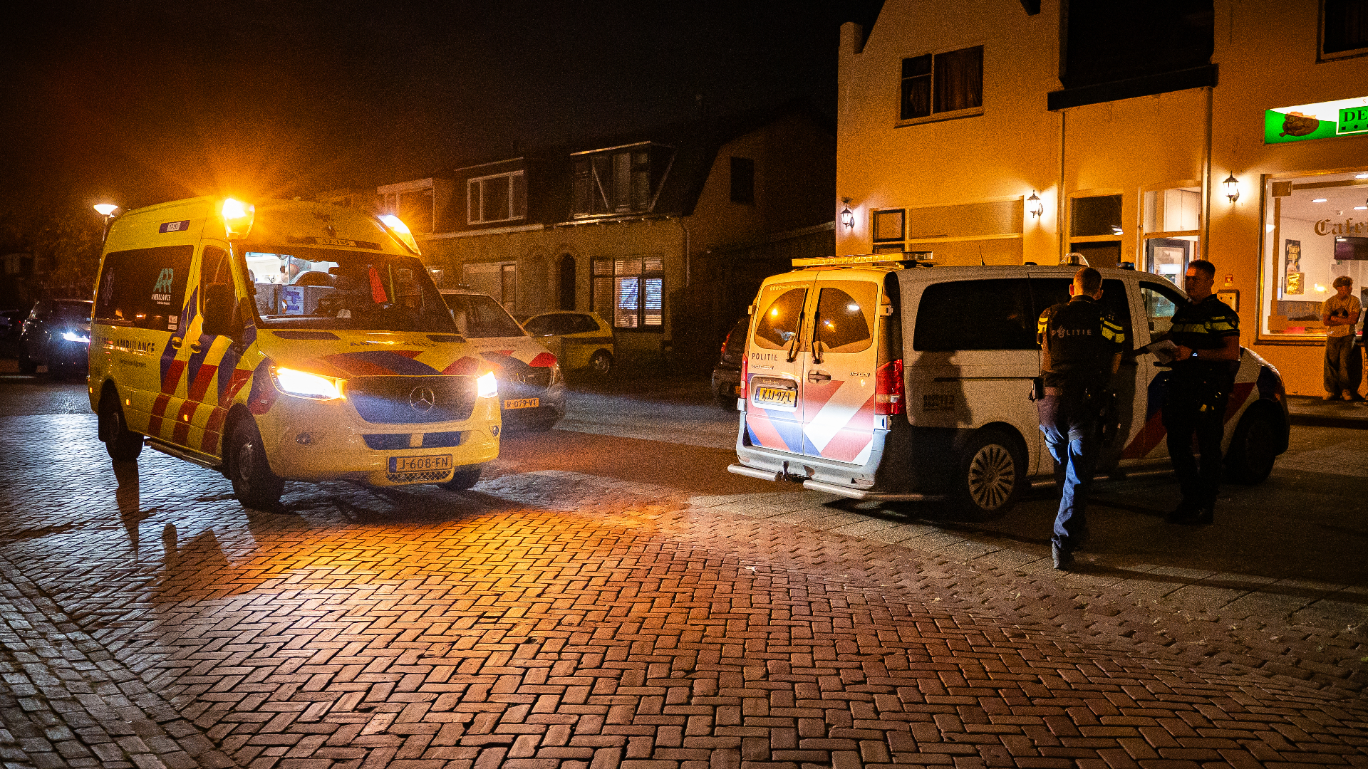 De politie doet onderzoek.