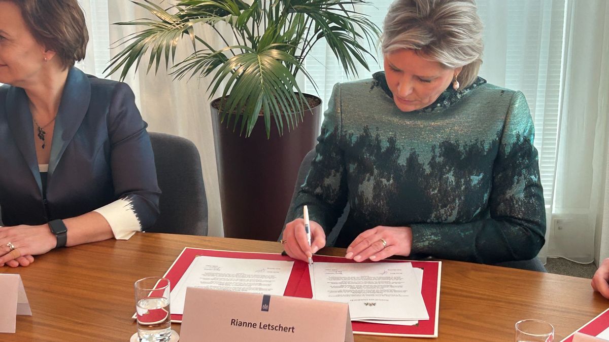 Limburgse kabinetsleden over hun eerste dag op het pluche: 'heel bijzonder'