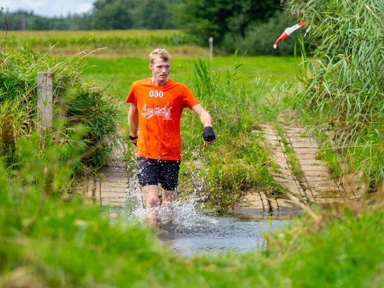 In Beeld: Obstakelrun Stuifzand