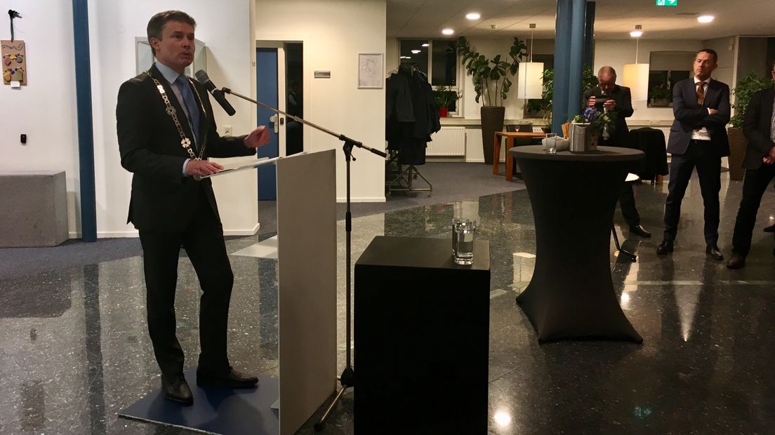 Burgemeester Huub Hieltjes van Kapelle houdt zijn nieuwjaarstoespraak