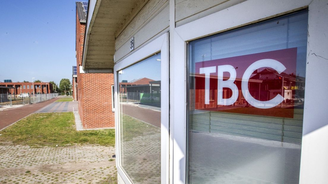 Het terrein van het asielzoekerscentrum in Ter Apel