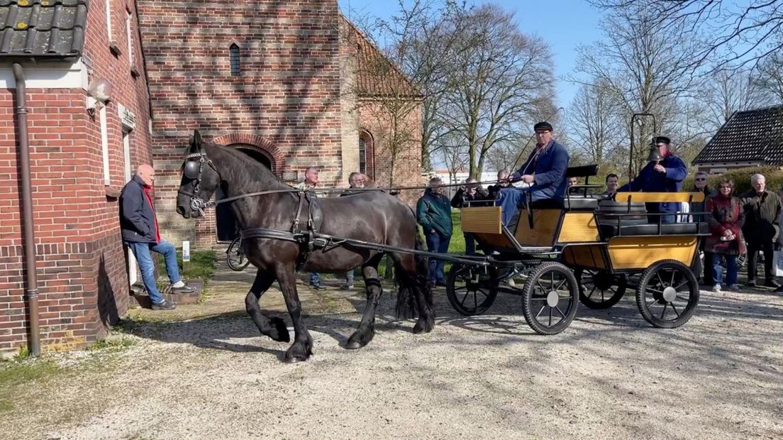 Zo werden de haringen afgeleverd in Niekerk