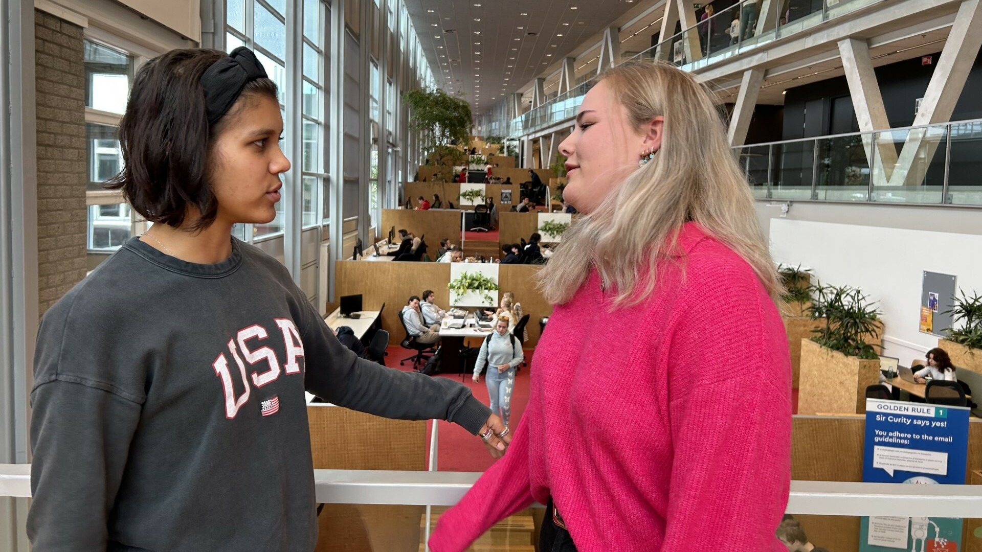 Sarah Oleana en Hannah Hornstra
