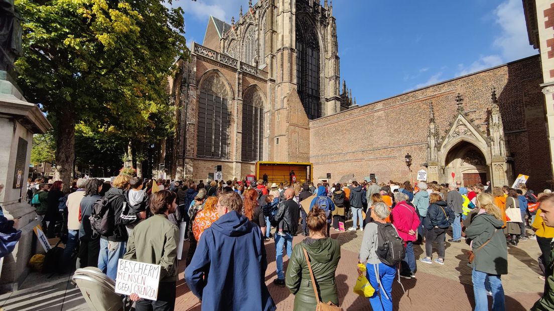 Het protest in Utrecht begon op het Domplein.