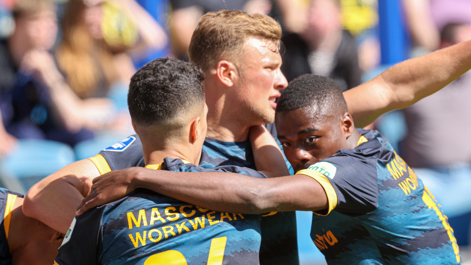 Spilers fan sc Hearrenfean fiere in doelpunt