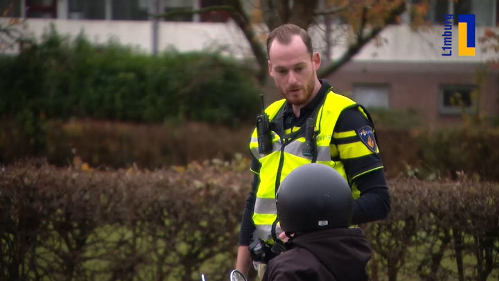 Grote Politieactie: Voertuigcontroles, Maar Ook Spelletjes - L1 Nieuws