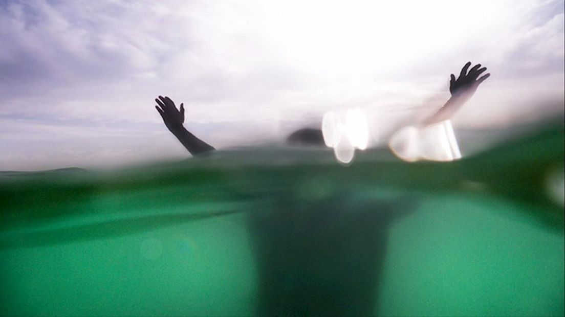 Tbs met dwangverpleging voor man die kind in water gooide