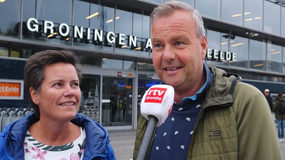 Alida en Dirk Jan Zwerver uit Roden zijn bevriend met Tadic (Rechten: RTV Drenthe)