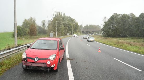 Opnieuw een ongeluk uit de bocht bij knooppunt Hattemerbroek. Opnieuw een ongeluk uit de bocht bij knooppunt Hattemerbroek.