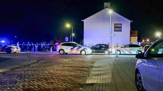 112 nieuws: Politieachtervolging door Almelo | Ongeval met politieauto in Zwolle. 112 nieuws: Politieachtervolging door Almelo | Ongeval met politieauto in Zwolle.