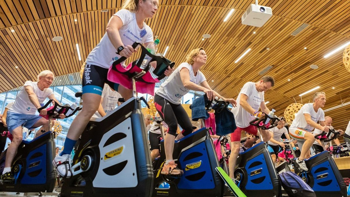 Spinning marathon Martini Ziekenhuis goed voor 11.000 euro - RTV Noord
