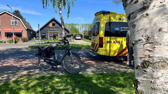 112 Nieuws: Fietsster gewond bij aanrijding Dedemsvaart | Fietsers botsen in Enschede, één gewonde. 112 Nieuws: Fietsster gewond bij aanrijding Dedemsvaart | Fietsers botsen in Enschede, één gewonde.