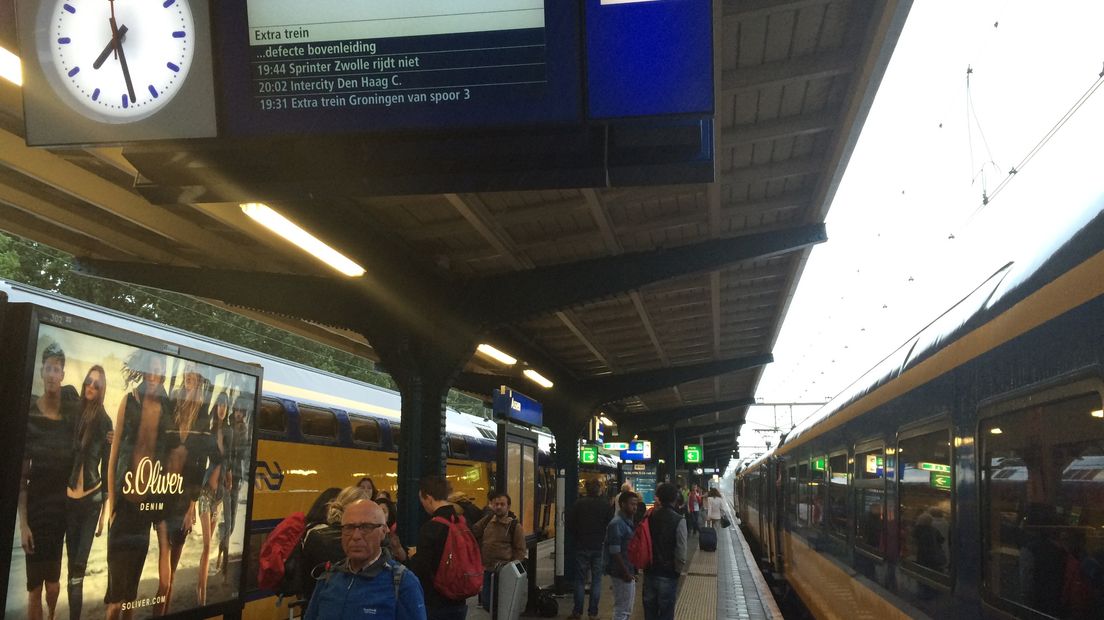 Drukte op station Assen (Rechten: RTV Drenthe / Hugo Boogaerdt)