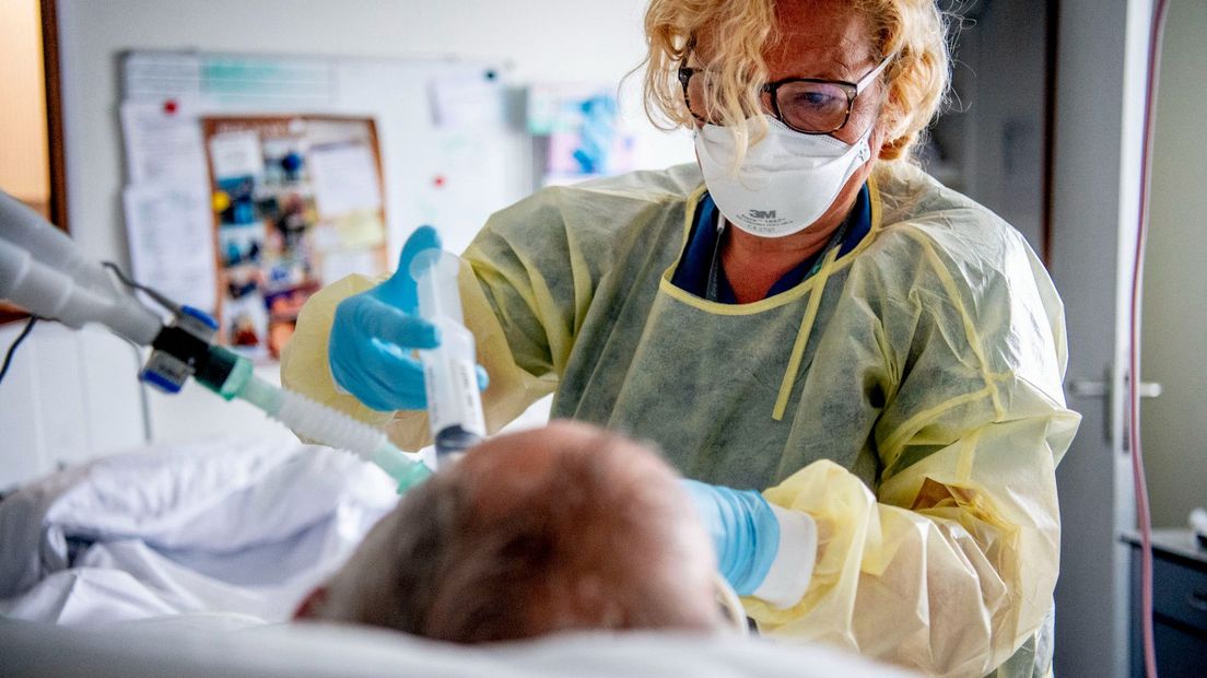 Ziekenhuizen behandelen 47 coronapatiënten meer dan op zondag. Dat is de grootste toename in een dag sinds 20 juli