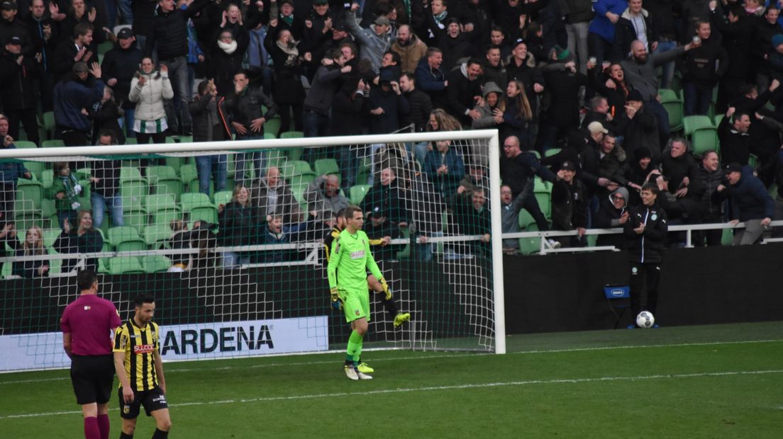 Vitesse heeft zondagmiddag geen goede zaken gedaan in Groningen. De ploeg kon aanhaken bij de top drie, maar ging bij het kwakkelende FC Groningen met 4-2 onderuit. En dat kon de ploeg alleen zichzelf verwijten, want er ging een hoop fout.