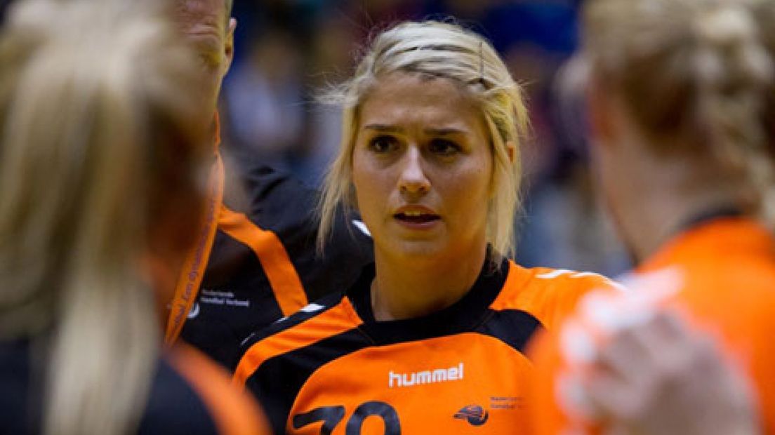 Handbalsters van Oranje naar Arnhem