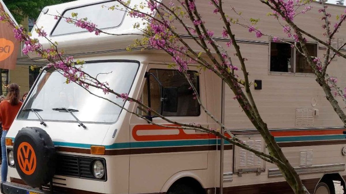 Rijdend buurthuis de straat op tegen groeiende eenzaamheid in Deventer