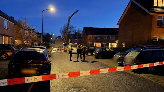 Politie vindt zwaar vuurwerk in tuin, tien woningen ontruimd