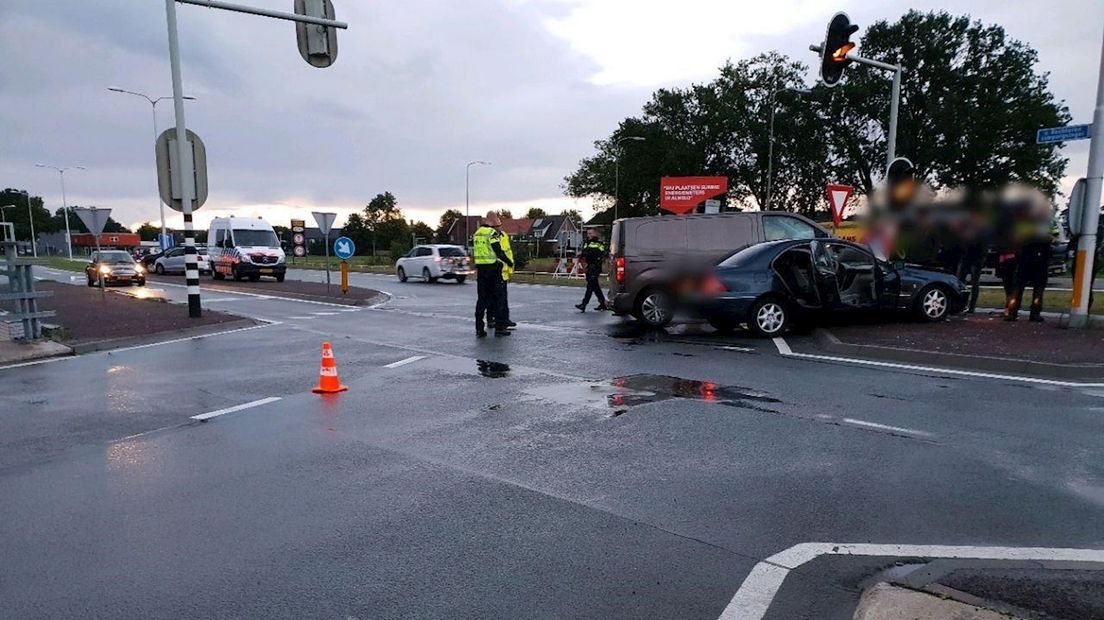 Drie gewonden bij ongeluk in Almelo