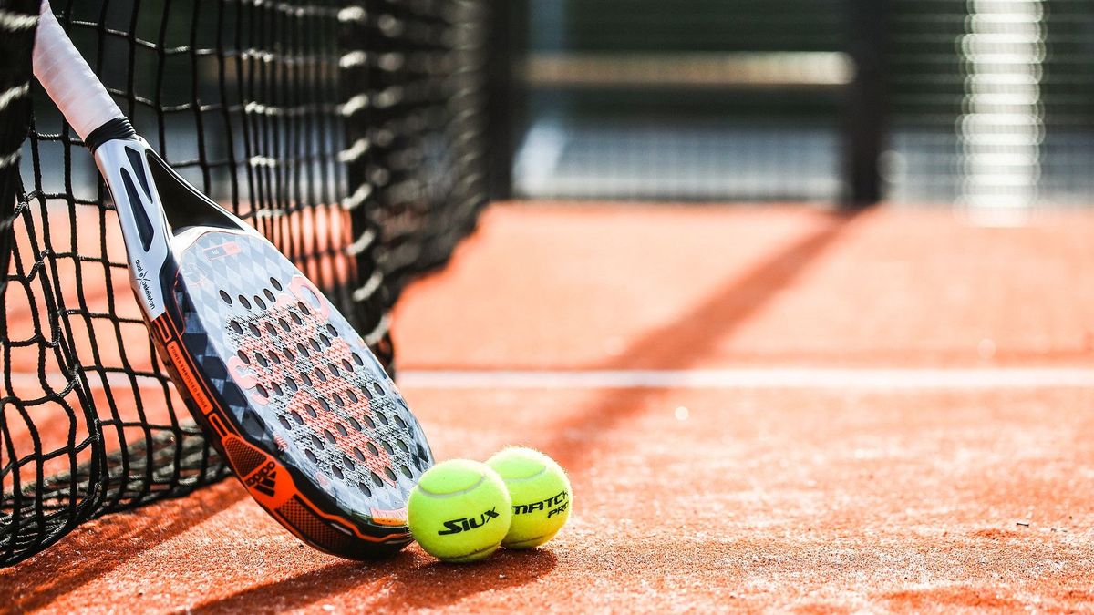 Nijeveen krijgt padelbanen dankzij creatief plan: 'Nieuwe leden voor tennis vind je niet'