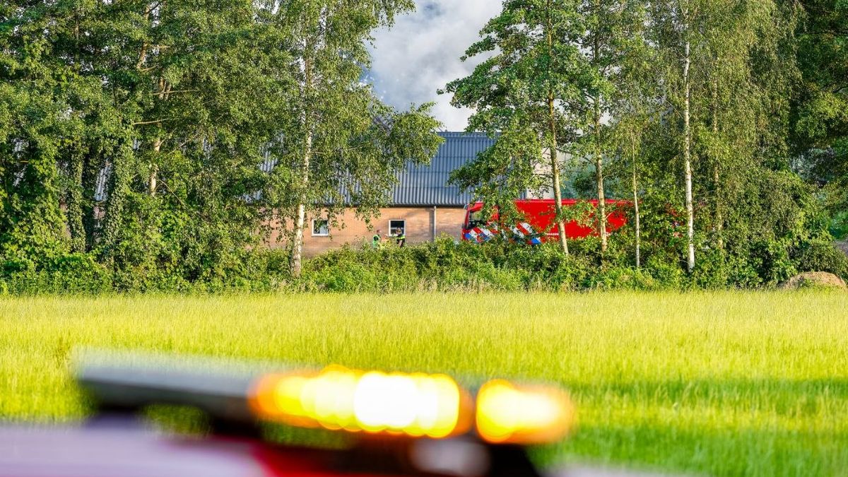 112 Nieuws: Grote brand in Haaksbergen | N36 afgesloten door verkeersongeluk