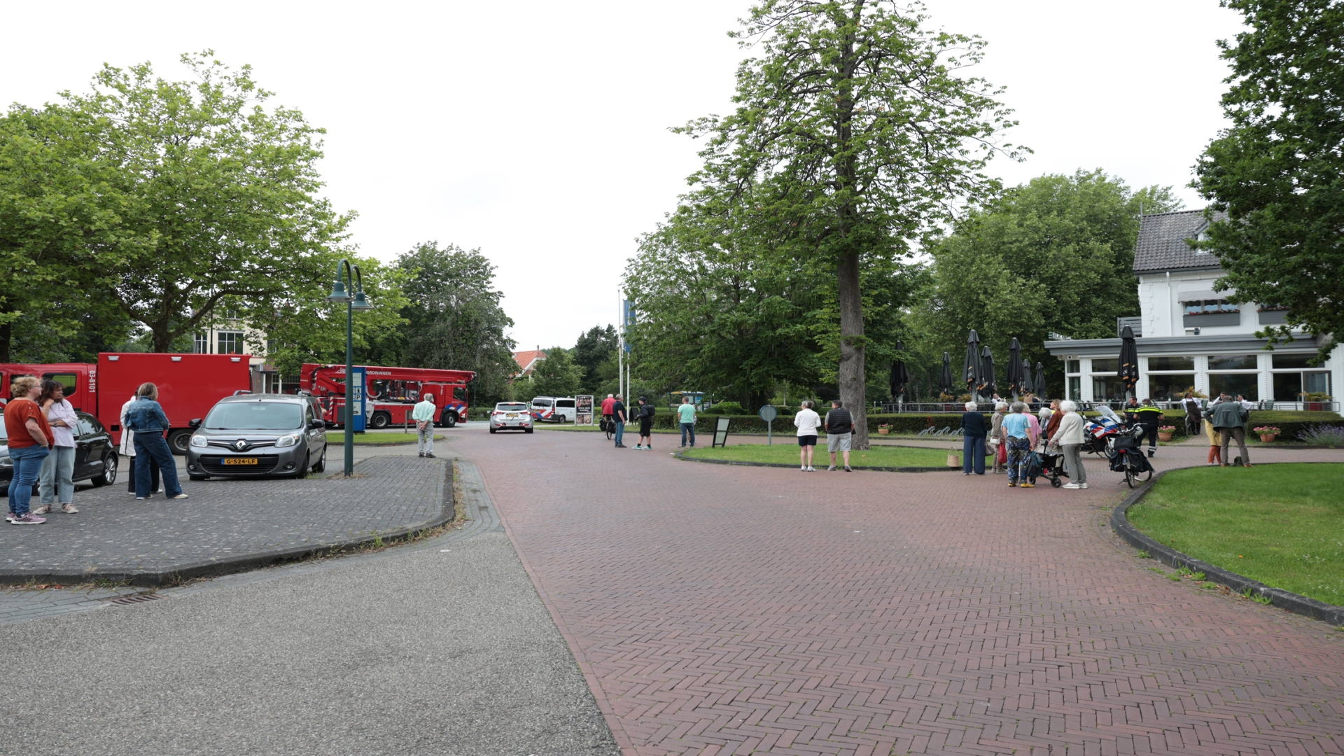 112-nieuws: Familiehotel Paterswolde ontruimd na dakbrand
