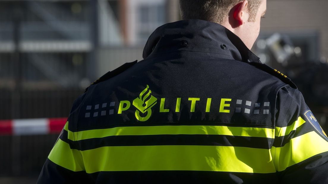 Toen de politie arriveerde sloeg de groep jongens op de vlucht