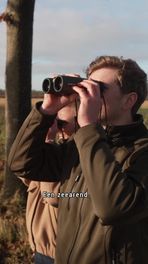 Zeearenden grijpen gans