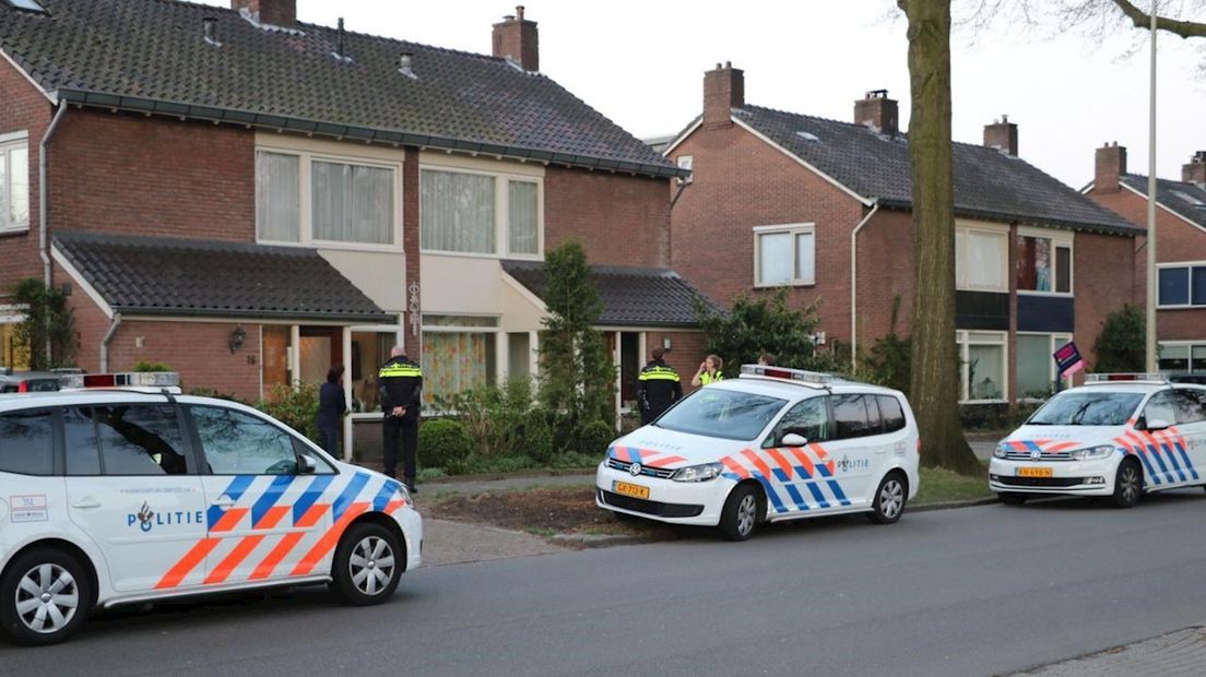 Bejaarde vrouw gewond bij overval op woning Enschede