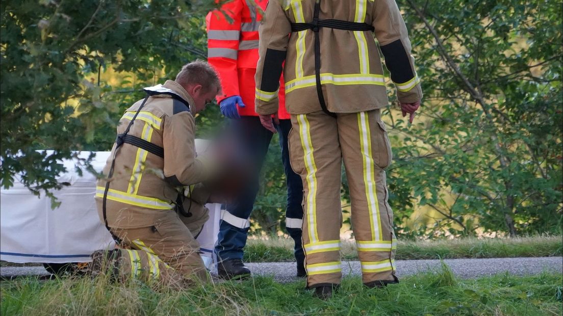 De brandweer heeft tot nu toe alleen een helm gevonden