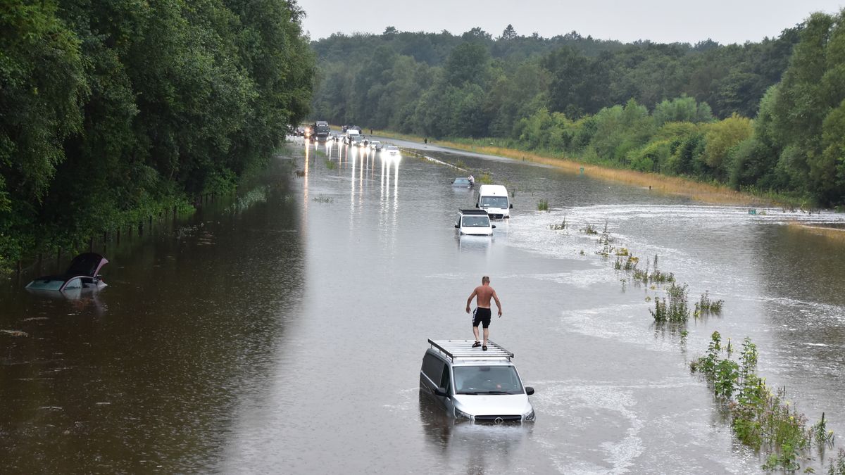 'Het was wreed': zo omschrijven ooggetuigen overstromen van A1 bij De Lutte