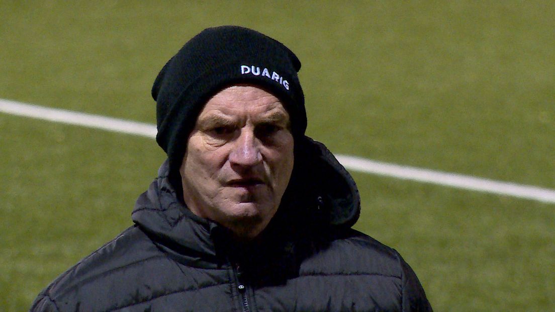De nieuwe trainer van Hoek wint zijn eerste duel als trainer van de club