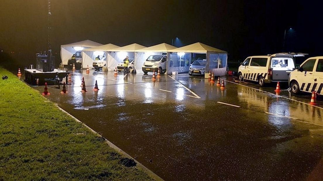 Twintig boetes, één aanhouding en tien auto's in beslag genomen bij controle