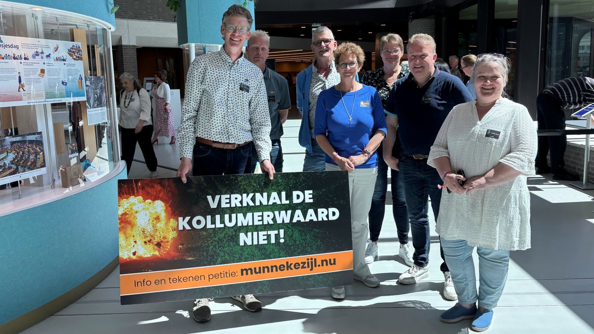 Inwoners Munnekezijl delen zorgen over 'plofterrein' met Tweede Kamer
