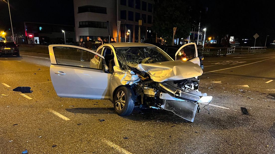 Flinke schade bij aanrijding in Deventer.