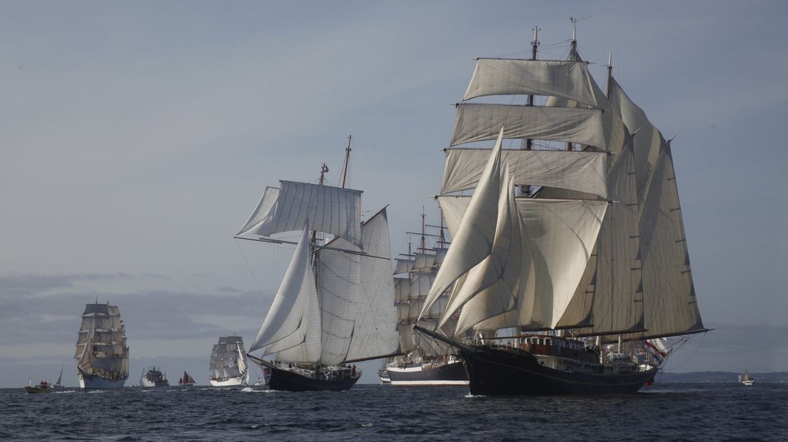 De boten zijn onderweg naar Scheveningen.