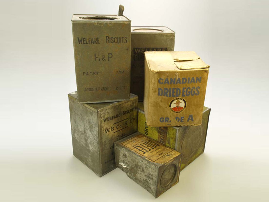 Blikken van de voedseldroppings  Collectie: OorlogsVerzetsMuseum