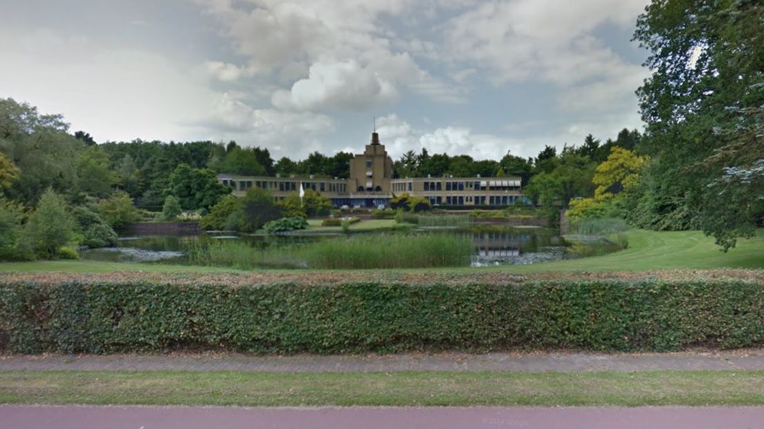 Het Noorder Sanatorium in Zuidlaren was in beeld als opvangplek (Rechten: Google Streetview)