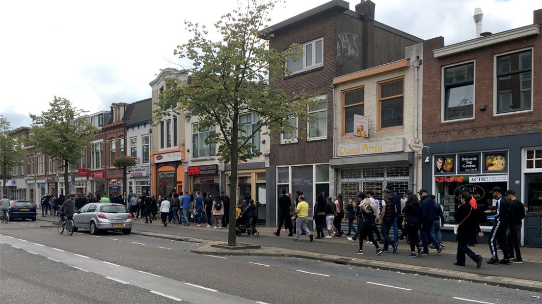 De tocht gaat van de Amsterdamsestraatweg richting de binnenstad.