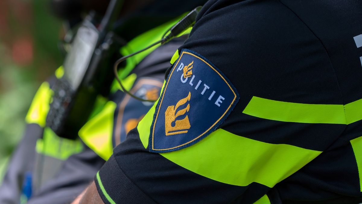 Politie bezig met buurtonderzoek in Lottum na vondst bus van vermiste man (39) uit Geleen