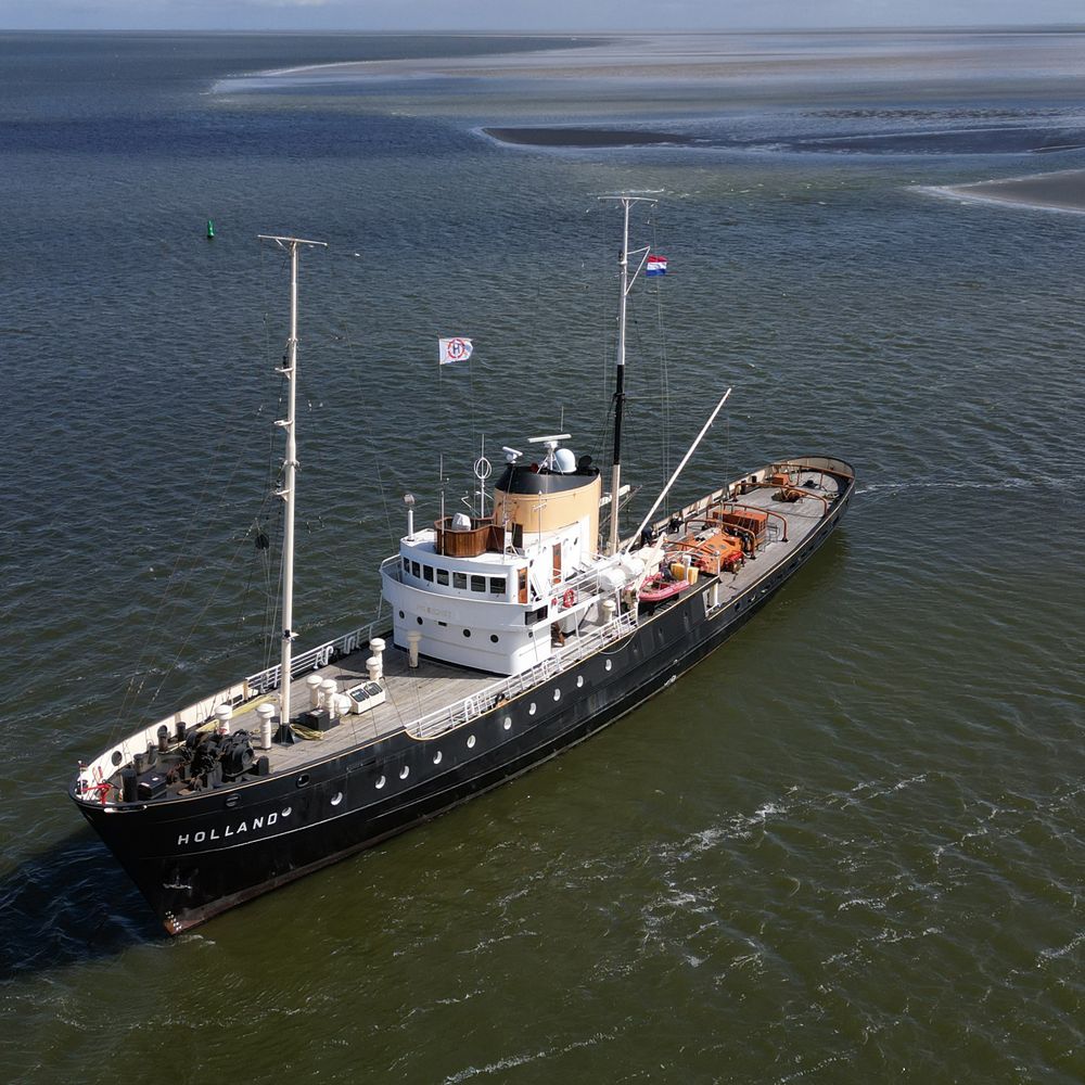 Zeesleper Holland voorlopig niet terug in haven Terschelling - Omrop Fryslân