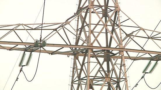 Zorgen in Kamer over stop op nieuwe stroomaansluitingen: 'Kunnen we alleen nog pennenlikken?' Home