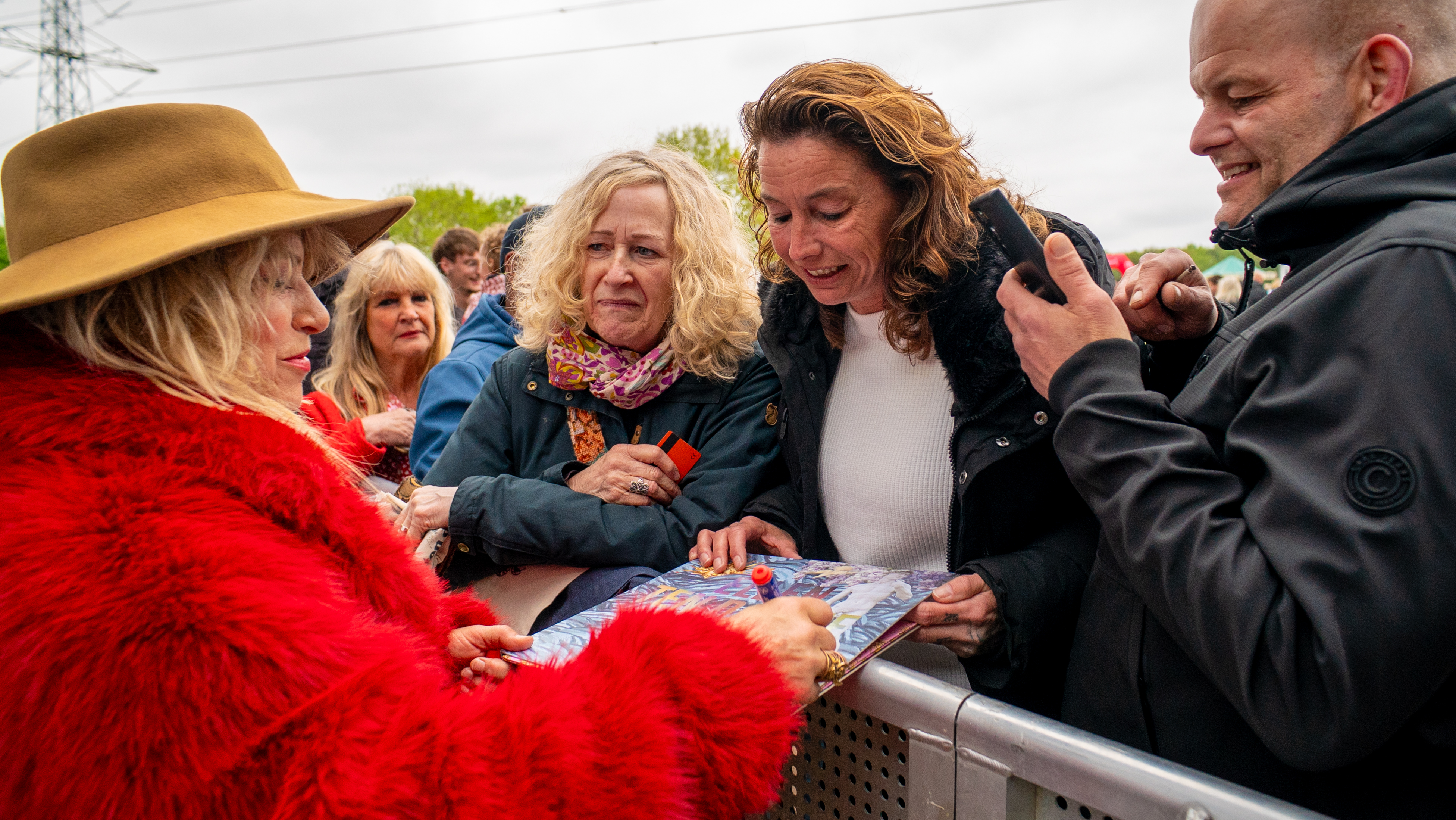 Met speedboot over de Baggelhuizerplas • Handtekeningen uitdelen aan fans